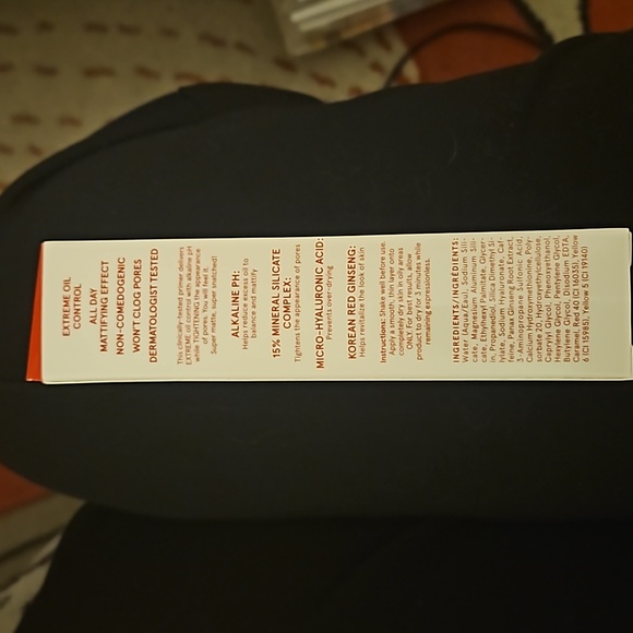 One Size Cheek Clapper,Oil Sucker & Ultimate Setting Powder - Picture 5 of 10